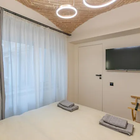 Biagio Boutique Studio - In Old Town - Ultra Central Braşov Exterior photo