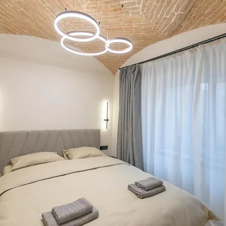 Biagio Boutique Studio - In Old Town - Ultra Central Braşov Exterior photo