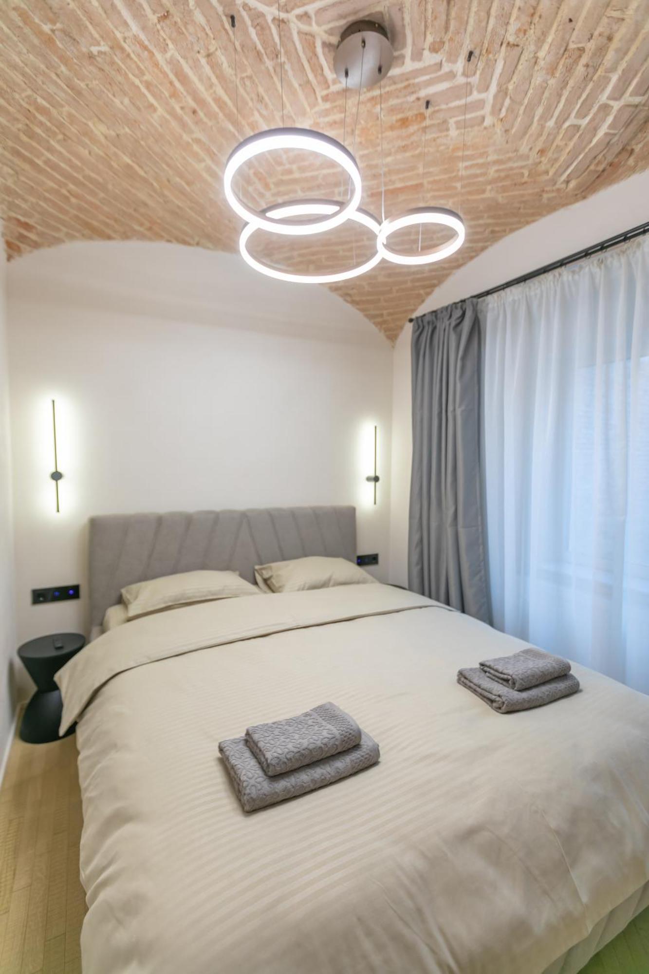 Biagio Boutique - In Old Town - Ultra