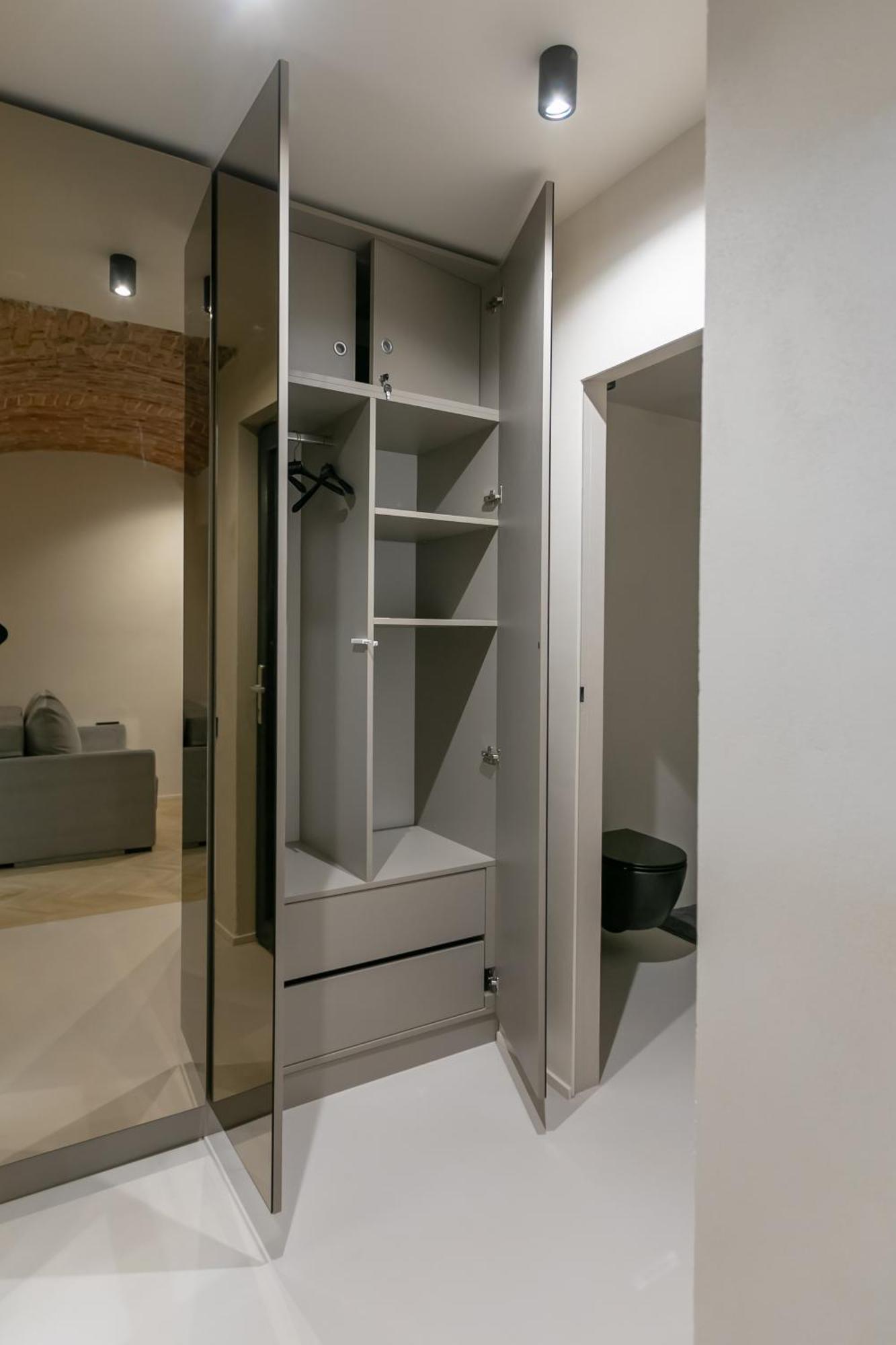 Biagio Boutique - In Old Town - Ultra Apartamento