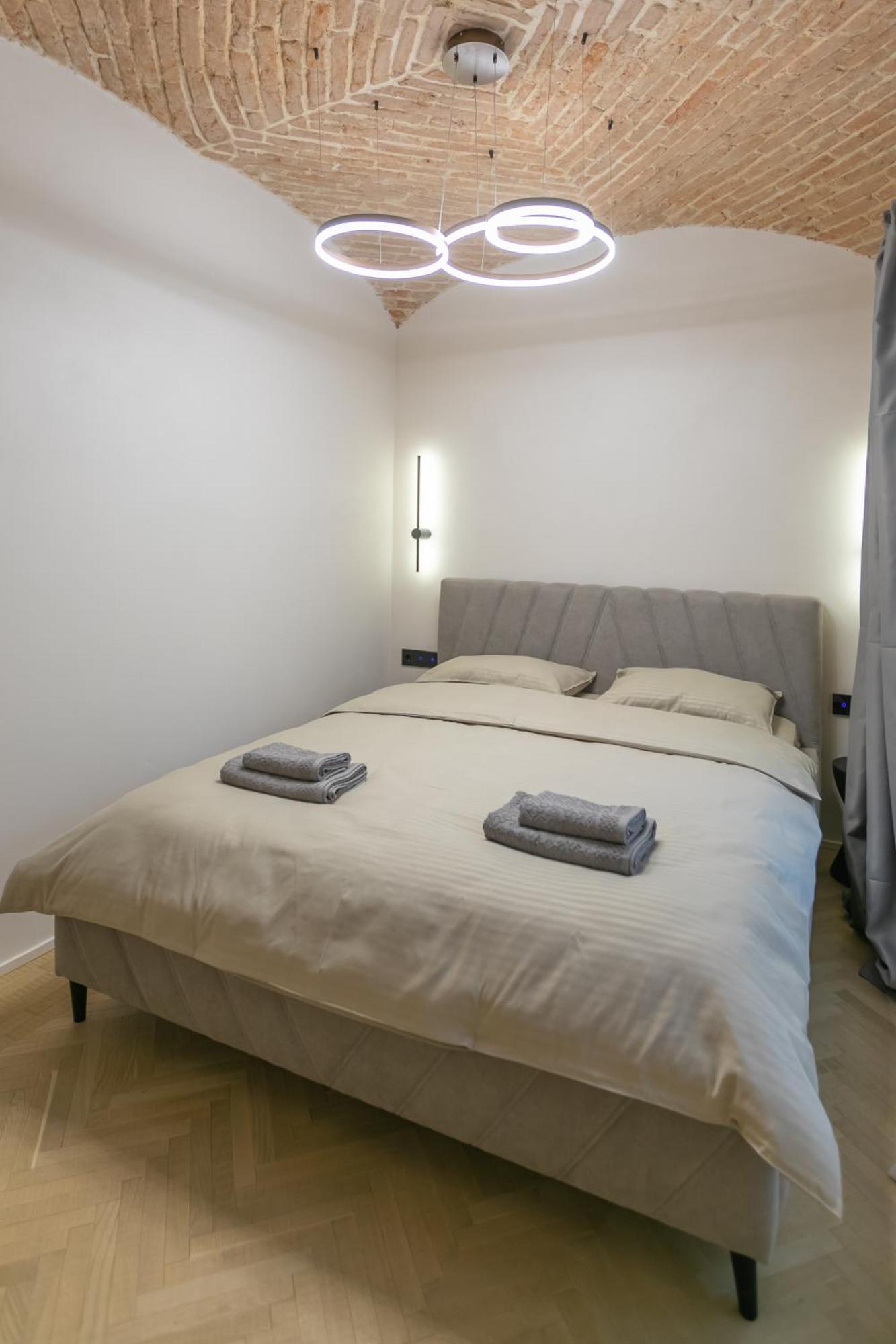 Apartamento Biagio Boutique - In Old Town - Ultra Braşov